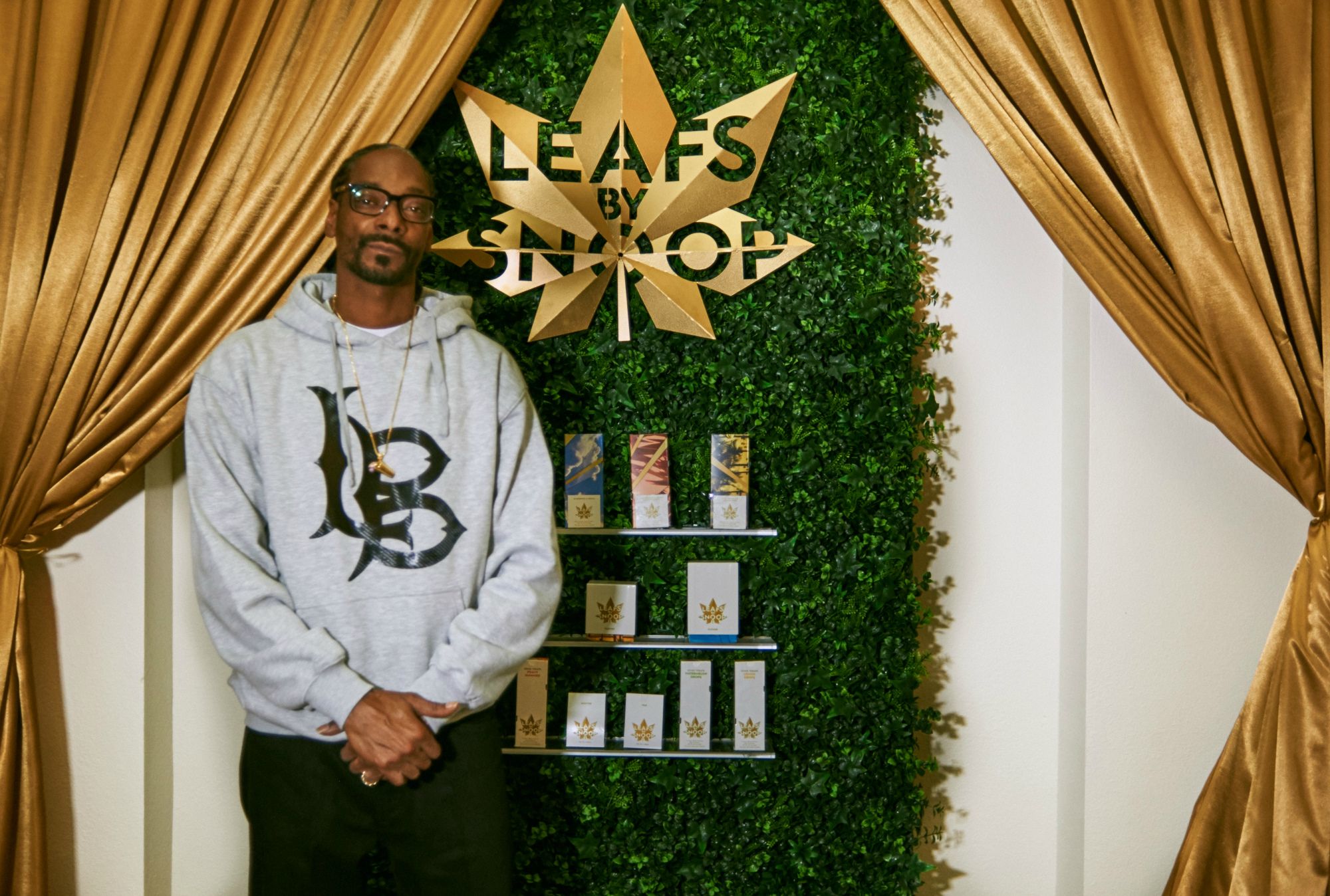 Snoop Dogg Lance Leafs Sa Marque De Cannabis Newsweed