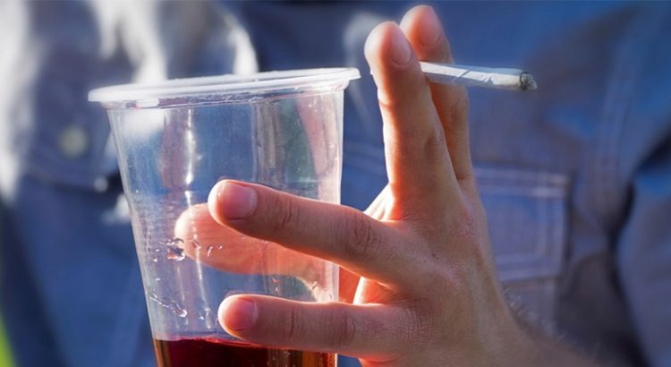 Mélange d'alcool et de cannabis