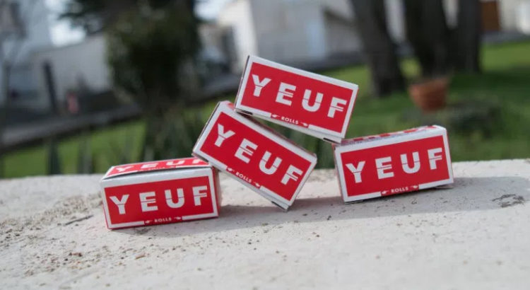 Interview de Yeuf, feuilles à rouler