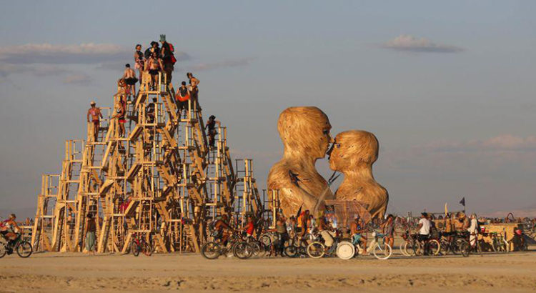 Peut-on consommer du cannabis au Burning Man ?