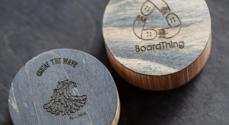 Un grinder en skateboard