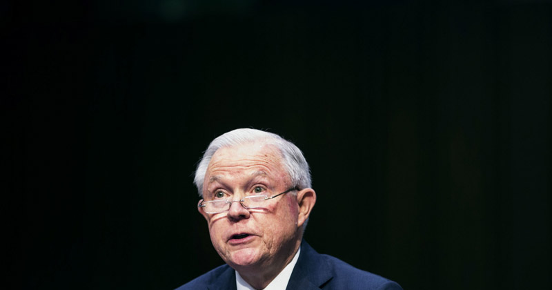 Jeff Sessions annule des mémos sur le cannabis