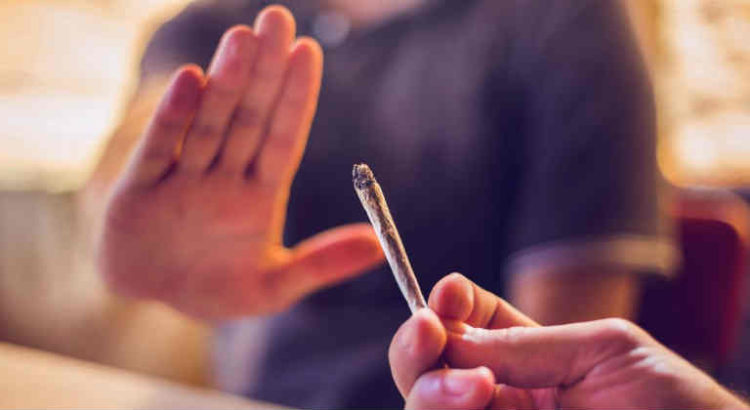 refuser un joint